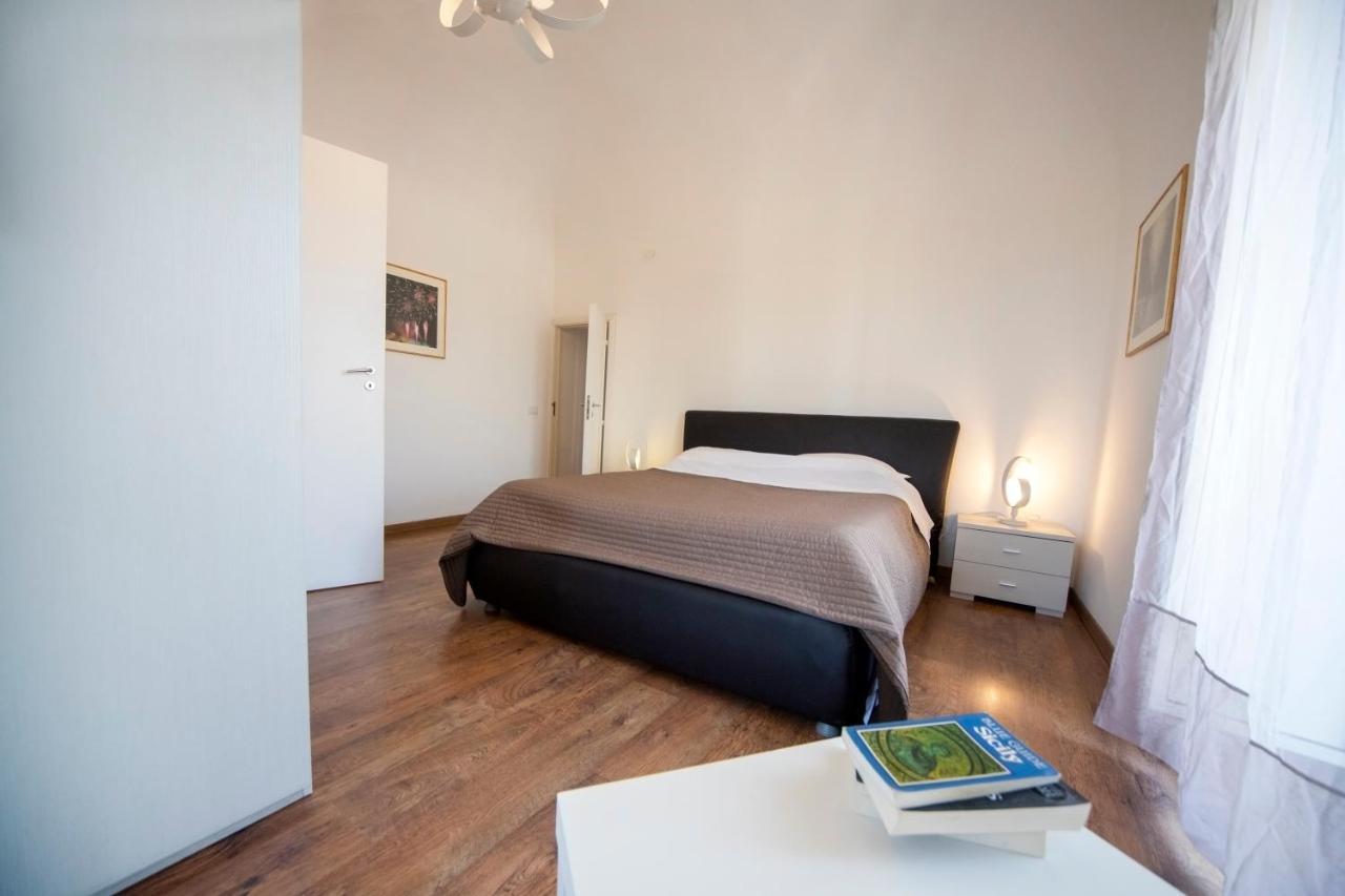 Zurria Rooms Катания Екстериор снимка