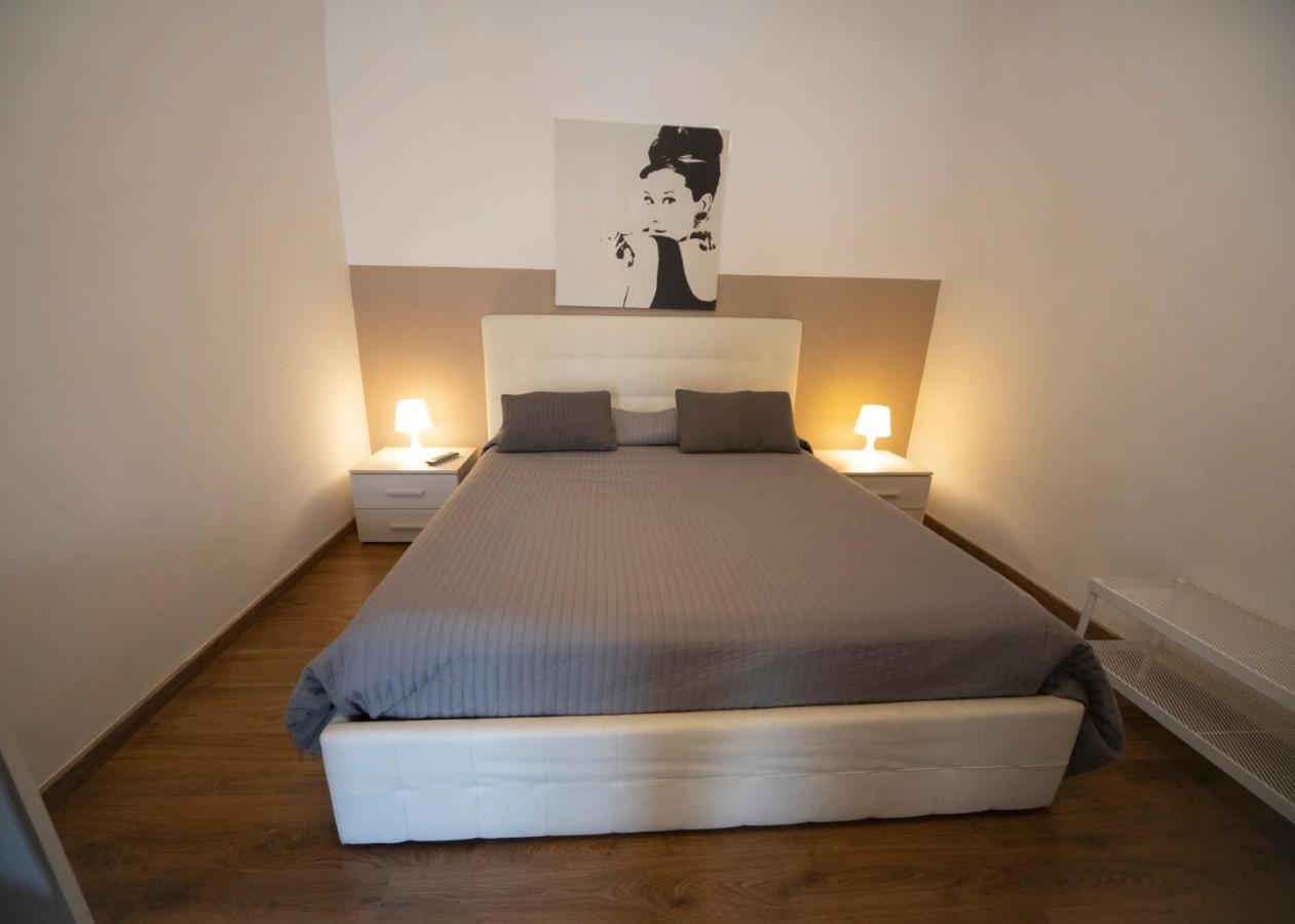 Zurria Rooms Катания Екстериор снимка