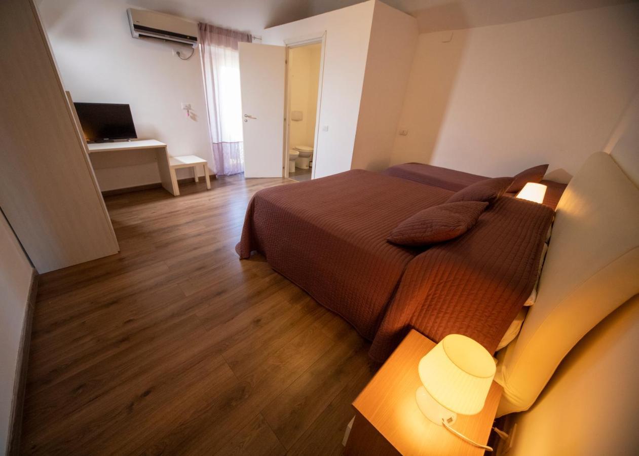 Zurria Rooms Катания Екстериор снимка